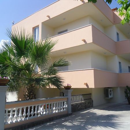 Residence Hotel Villa Laura Ascea Exterior foto