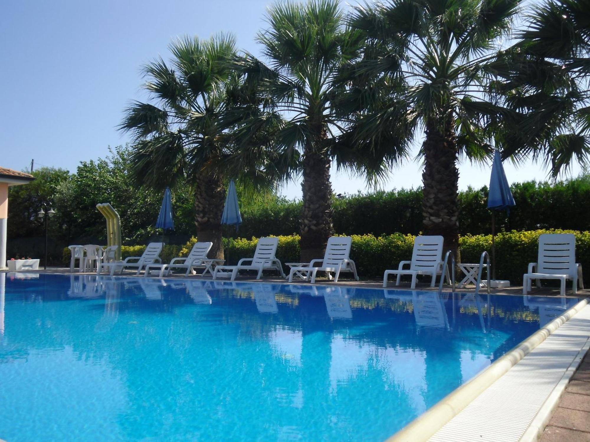 Residence Hotel Villa Laura Ascea Exterior foto