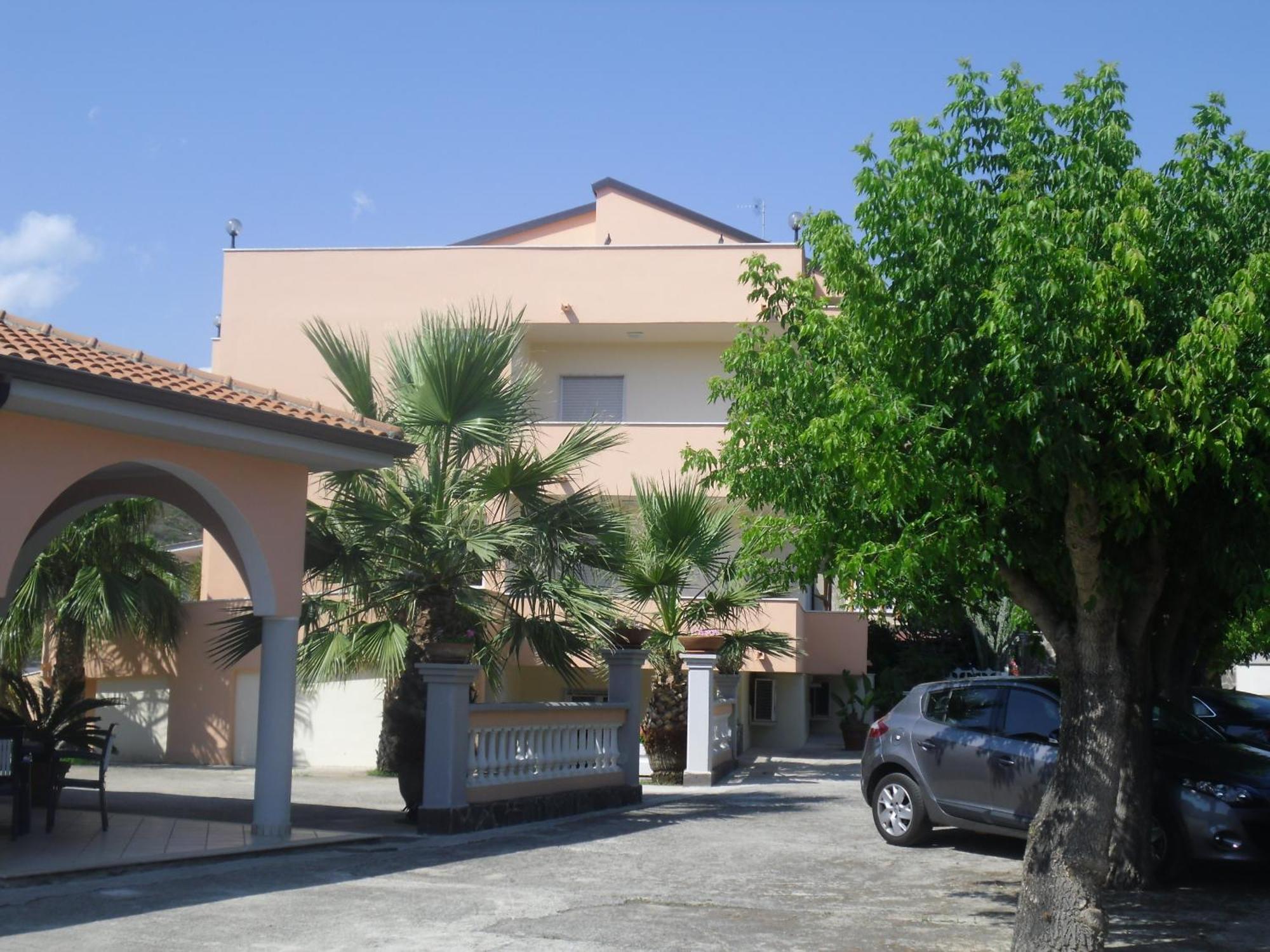 Residence Hotel Villa Laura Ascea Exterior foto